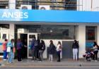 Anunciaron un aumento del 20,8 por ciento y un refuerzo de $ 55 mil para las jubilaciones