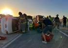 Un auto quedó semivolcado en la ruta 3 en cercanías al Puente Naranja