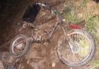 Detuvieron a dos personas por prenderle fuego la moto a un hombre