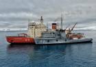 El rompehielos ARA “Almirante Irízar” abasteció a las bases antárticas Carlini y Petrel