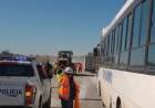 Un camión con bolsas de cemento volcó en la autovía Punta Alta - Bahía Blanca