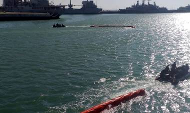 Alumnos del Curso de Salvamento se ejercitaron con personal del Servicio de Salvamento de la Armada