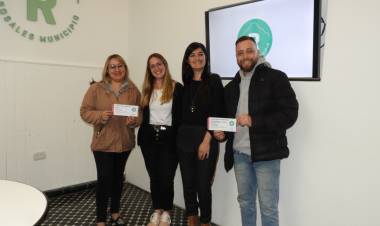El Municipio entregó nuevas ayudas económicas a 2 emprendedores rosaleños