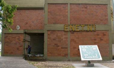 Un menor de edad fue agredido a la salida de la escuela