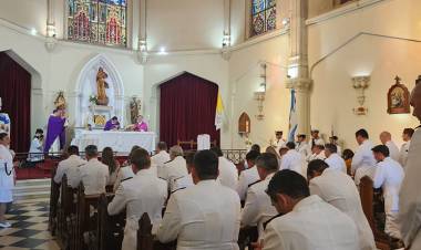 En Puerto Belgrano se realizó una ceremonia religiosa en homenaje a los tripulantes del ARA "San Juan"