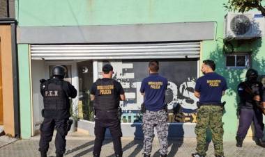 Un peluquero fue detenido en un allanamiento por drogas