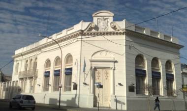 A partir de este martes cambia el horario de atención en los bancos