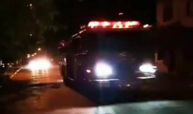 Bomberos Voluntarios acudieron al principio de incendio en un departamento