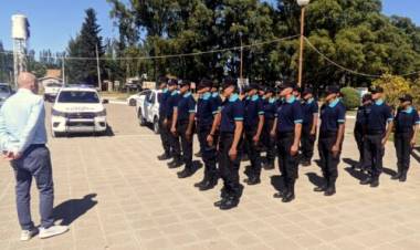 En Pehuen Co, el Intendente Uset dio la bienvenida a los 27 efectivos que reforzarán la seguridad en el Operativo Sol 