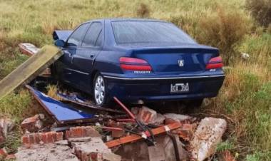 Debido a un choque en la ruta vieja a Punta Alta algunos barrios se quedaron sin luz