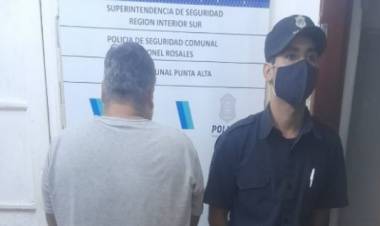 Un hombre fue aprehendido por agredir a su hermana