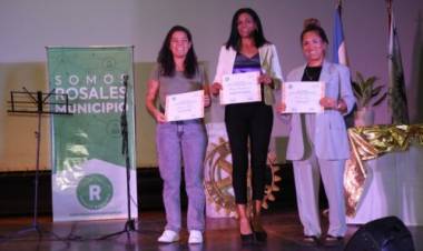 Se realizó la entrega de reconocimientos a “Mujeres destacadas en el deporte”