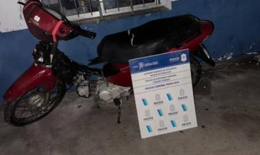 La Policía recuperó una moto robada y detuvieron a un sospechoso