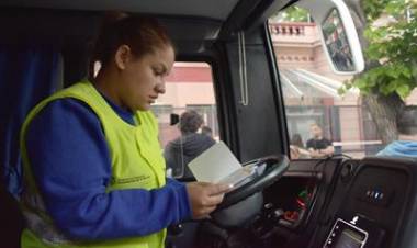 Desde la CNRT recomiendan solicitar fiscalizaciones para viajes programados de egresados en micro