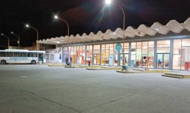 Se colocaron nuevas luminarias LED en la Terminal de Ómnibus Punta Alta 