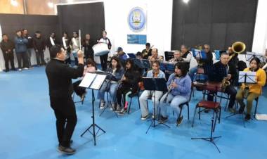 El Instituto de Música "Crucero General Belgrano" concretó la compra de nuevos instrumentos