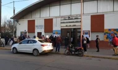 Denunciaron a un preceptor por agredir alumnos en su primer día de trabajo