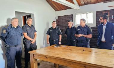 Se realizó el cambio de autoridades de la Policía Comunal