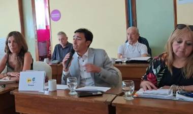 “Esperamos que Aristimuño cumpla la Ordenanza del Boleto Estudiantil Gratuito”, dijo Aramayo