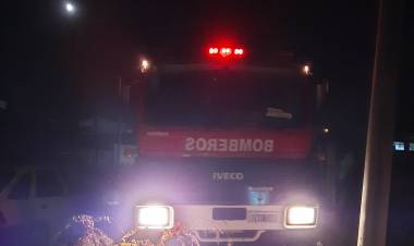 Bomberos Voluntarios acudieron al principio de incendio de un predio