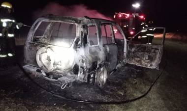 Pérdidas totales en el incendio de una camioneta