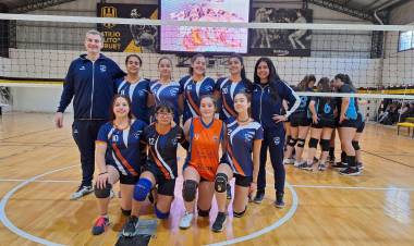 La categoría SUB 16 del Club Espora participó en la Liga Provincial de Vóley en Bahía Blanca