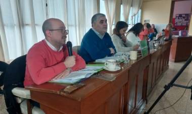 Se pide saber qué pasó con los créditos nacionales para egresados de escuelas técnicas