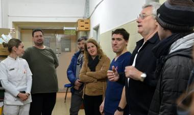 La Escuela de Aprendices realizó una donación al Hospital Naval Puerto Belgrano