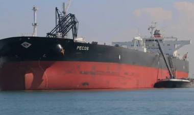 El próximo lunes llega el primer gigante petrolero al nuevo muelle de Puerto Rosales