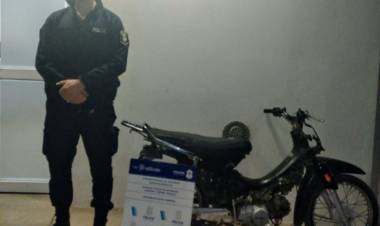 Un menor de 17 años fue aprehendido por una moto con numeración de chasis suprimida