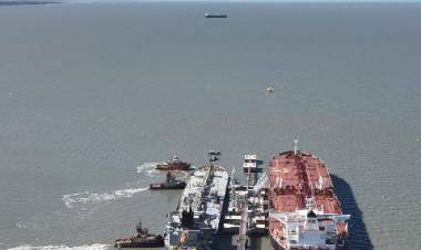 Operaron por primera vez tres buques petroleros en simultáneo en Puerto Rosales
