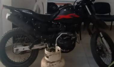 Denunció que se ausentó una semana de su casa y le entraron a robar