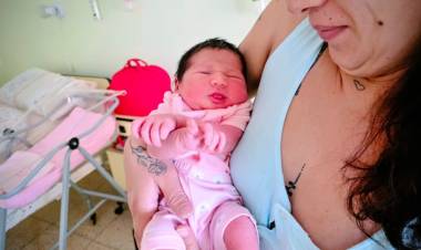 Martina, es la primer bebé del 2026 nacida en Punta Alta