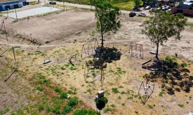 El Municipio realizará la puesta en valor de la Plaza del Barrio Laura