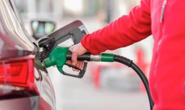 Los precios de los combustibles subieron casi 9 por ciento en Argentina 