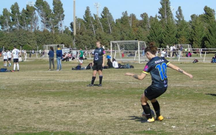 El equipo de Fútbol Femenino "La M" pide la colaboración de la comunidad para una de sus jugadoras