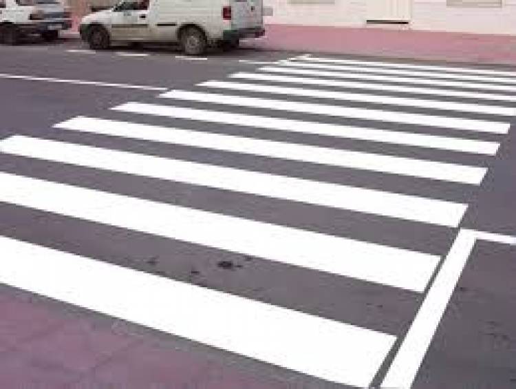 Cortes de tránsito por el repintado de sendas peatonales en el centro 