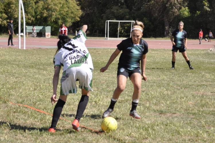 Venus y Ramonas jugarán la gran final de la Copa de Oro de la Liga de Fútbol Femenino de Punta Alta