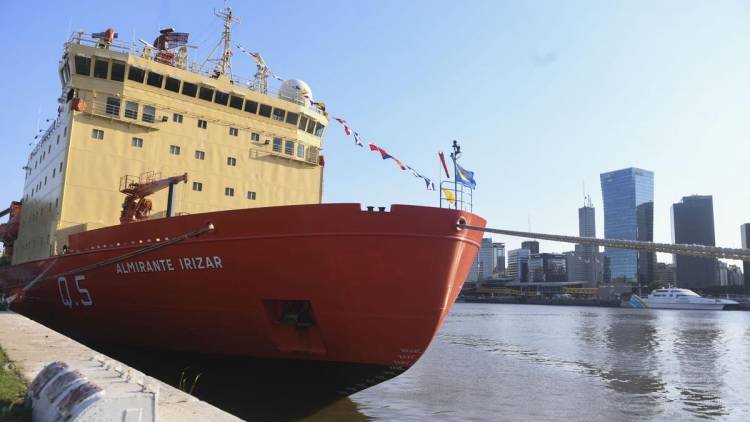 Se realizó la orden de zarpada del rompehielos Irízar para la Campaña Antártica de Verano 2022-2023