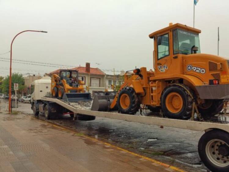 El Municipio de Coronel Rosales adquirió dos nuevas palas cargadoras para Servicios 