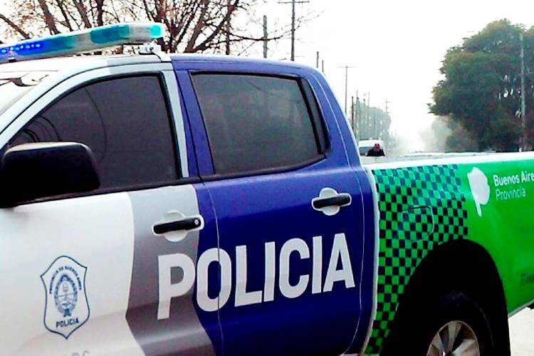 Delincuentes ingresaron a un domicilio, ataron y robaron a sus moradores y se fugaron
