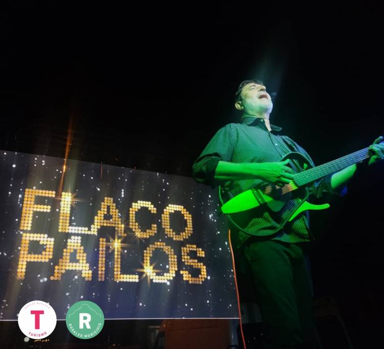 Una multitud se concentró en la peatonal y disfrutó del show de El Flaco Pailos en Pehuen Co