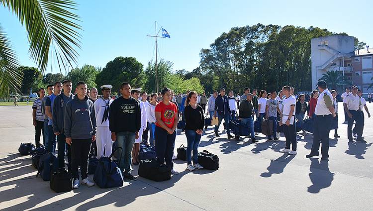 Comenzó el período selectivo preliminar en la Escuela de Suboficiales de la Armada