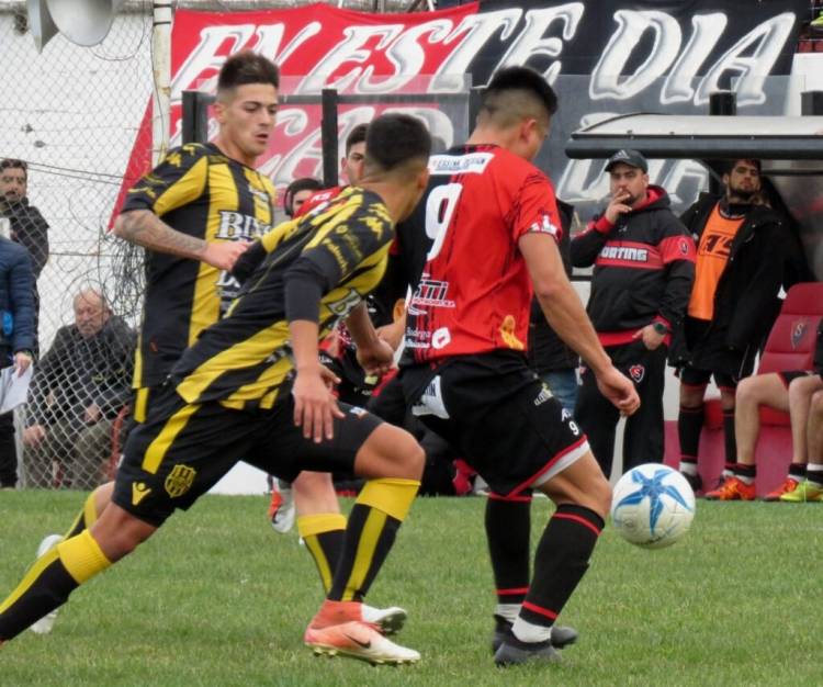 Sporting inicia el campeonato ante Olimpo en el Mendizabal