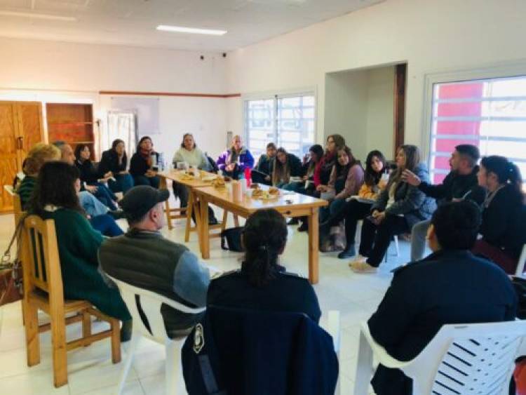 Desarrollo Social amplía su atención en adicciones y políticas de género en Pehuen Co 
