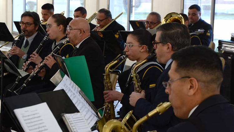 Se realizó un concierto de aspirantes músicos de la Escuela de Suboficiales de la Armada