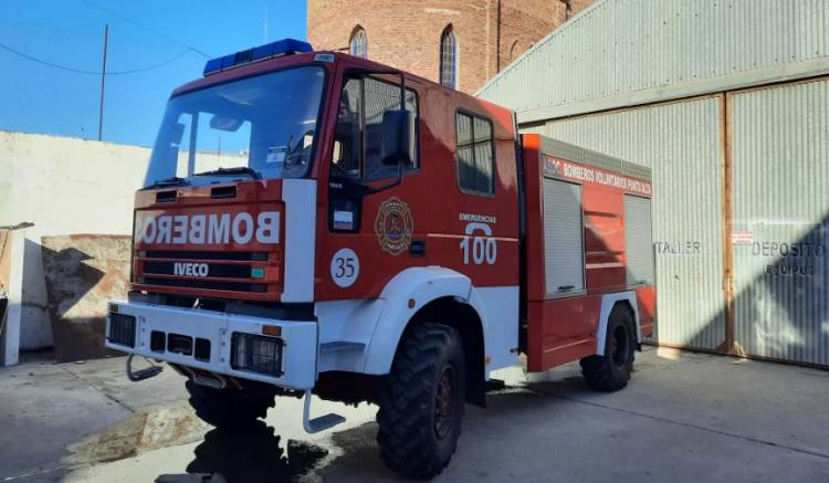 La Asociación de Bomberos Voluntarios incorporó un nuevo camión para Punta Alta