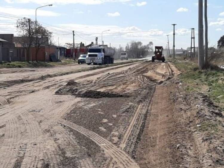El Municipio continúa los trabajos de reparación de calles de tierra en distintos barrios y localidades