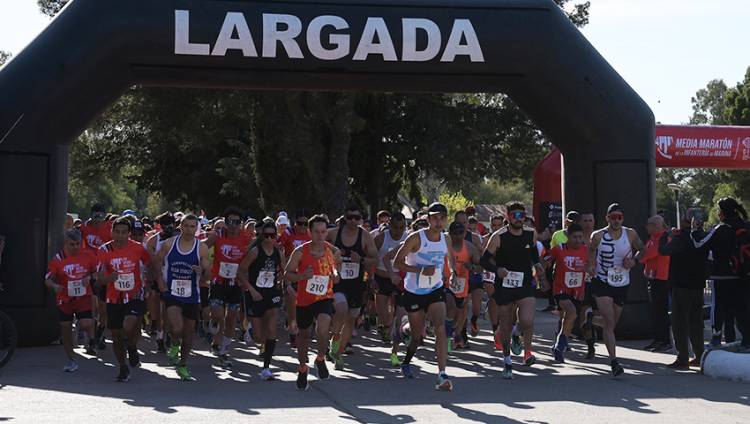 Se disputó la VIII Media Maratón de la Infantería de Marina