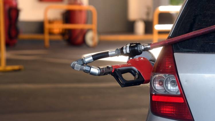 Avanza la normalización del abastecimiento de combustibles